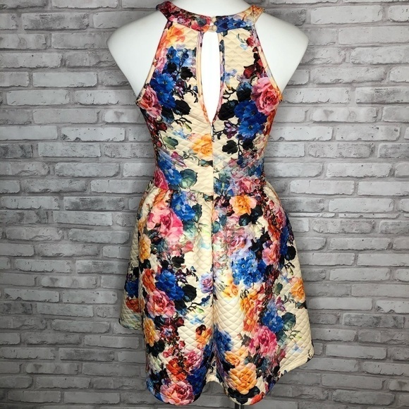 Dainty Hooligan floral summer dress, Medium - Picture 8 of 8